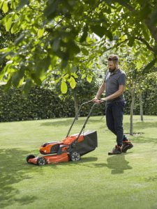 ΧΛΟΟΚΟΠΤΙΚΗ ΜΗΧΑΝΗ HUSQVARNA LC141C Αθόρυβη λειτουργία