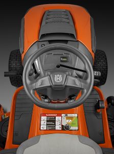 ΤΡΑΚΤΕΡ ΚΗΠΟΥ HUSQVARNA TC 138L Μεγάλο τιμόνι