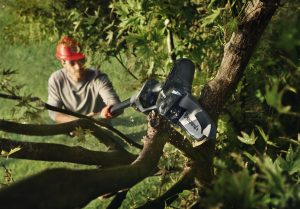 ΑΛΥΣΟΠΡΙΟΝΟ ΚΛΑΔΕΜΑΤΟΣ HUSQVARNA ASPIRE PE5-P4A+ΚΟΝΤΑΡΙ ΜΠΑΤΑΡΙΑ 4Ah+ΦΟΡΤΙΣΤΗ 970621405