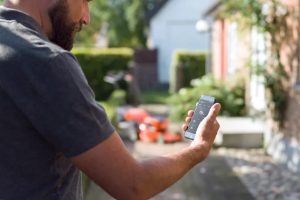 ΑΛΥΣΟΠΡΙΟΝΟ ΜΠΑΤΑΡΙΑΣ HUSQVARNA ASPIRE C15X-P4A 10" ΜΕ ΜΠΑΤΑΡΙΑ + ΦΟΡΤΙΣΤΗ