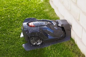 ΧΛΟΟΚΟΠΤΙΚΟ HUSQVARNA AUTOMOWER 305E NERA ΧΛΟΟΚΟΠΤΙΚΟ HUSQVARNA AUTOMOWER 305E NERA