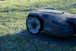 ΧΛΟΟΚΟΠΤΙΚΟ HUSQVARNA AUTOMOWER 305E NERA ΧΛΟΟΚΟΠΤΙΚΟ HUSQVARNA AUTOMOWER 305E NERA