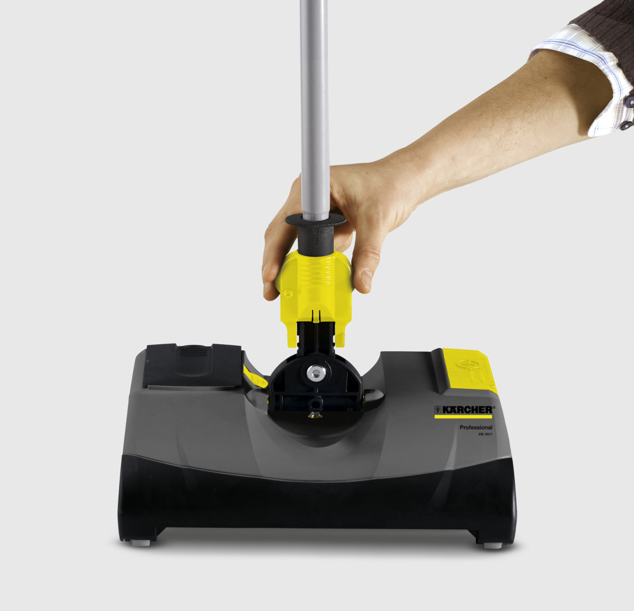 ΕΠΑΝΑΦΟΡΤΙΖΟΜΕΝΟ ΣΚΟΥΠΑΚΙ KARCHER ΕΒ30/1 LI-LON 15451000-3