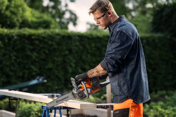 ΑΛΥΣΟΠΡΙΟΝΟ ΜΠΑΤΑΡΙΑΣ HUSQVARNA 215i-12″(ΜΕ ΜΠΑΤΑΡΙΑ 40-Β70 & ΦΟΡΤΙΣΤΗ 40-C80) 970792004-1